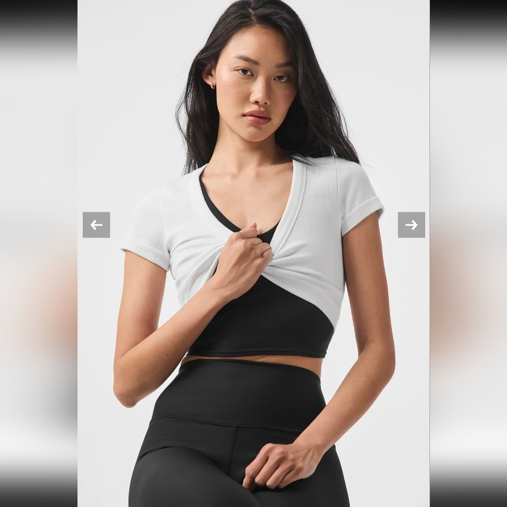 NWOT ALO YOGA SEAMLESS RIBBED CROPPED SHORT SLEEVE SERENE TOP ;SZ : LARGE - Picture 10 of 10